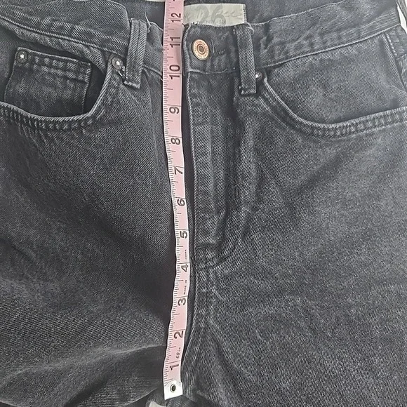 We The Free People Stove Pipe Jeans 26 Black Out Cropped Raw Hem High Waisted - Picture 5 of 8